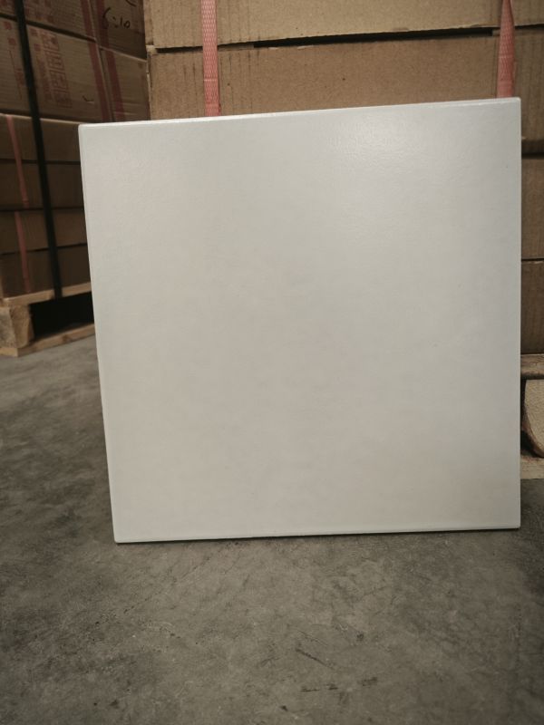 為何大面積耐酸磚鋪貼選600*600mm？